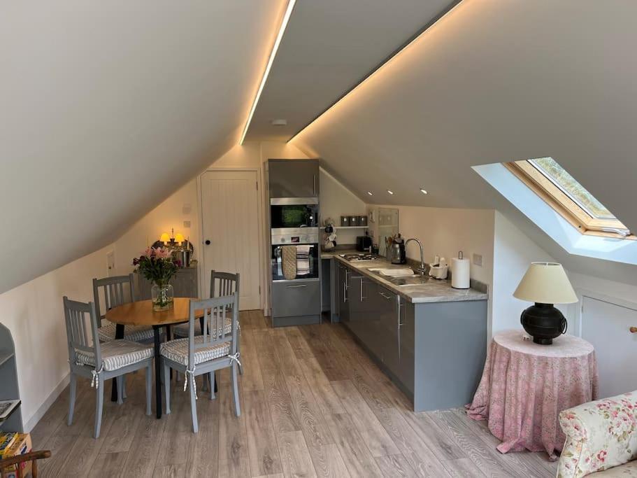 펫워스 The Stable, Grove End Farm 아파트 외부 사진